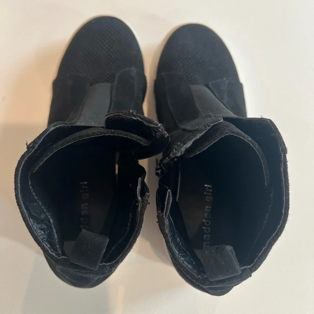 Madden Girl PERRYY Wedge Sneaker Black Size 6.5 Zip - Picture 3 of 7